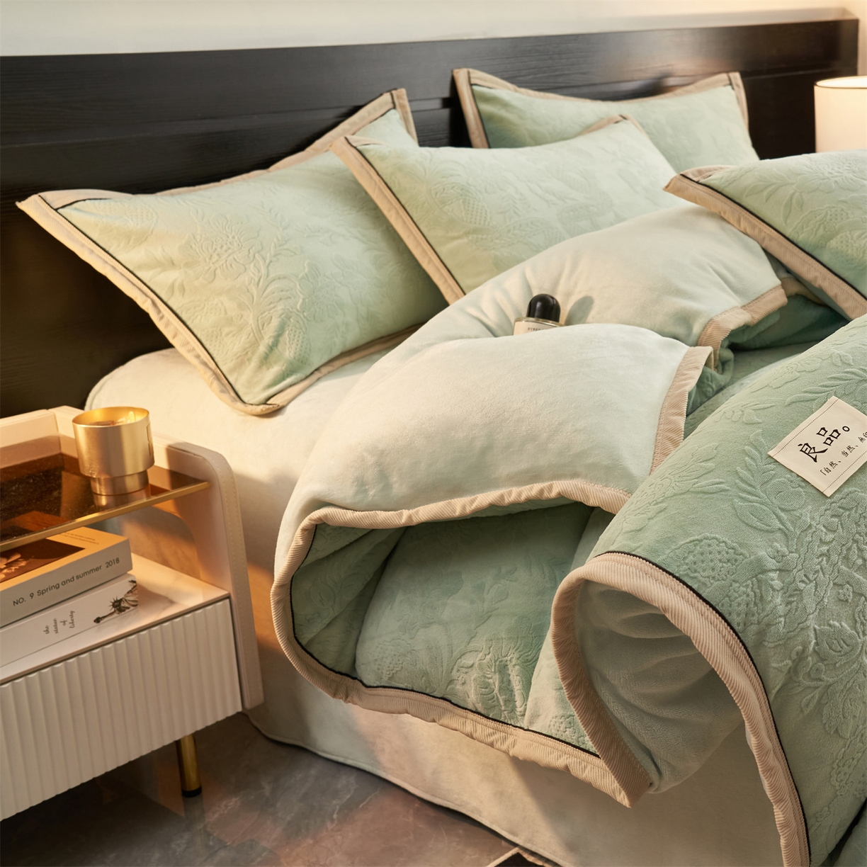 恒爱家纺 2025新款牛奶绒纯色烂花四件套 雾绕山岚-抹茶绿