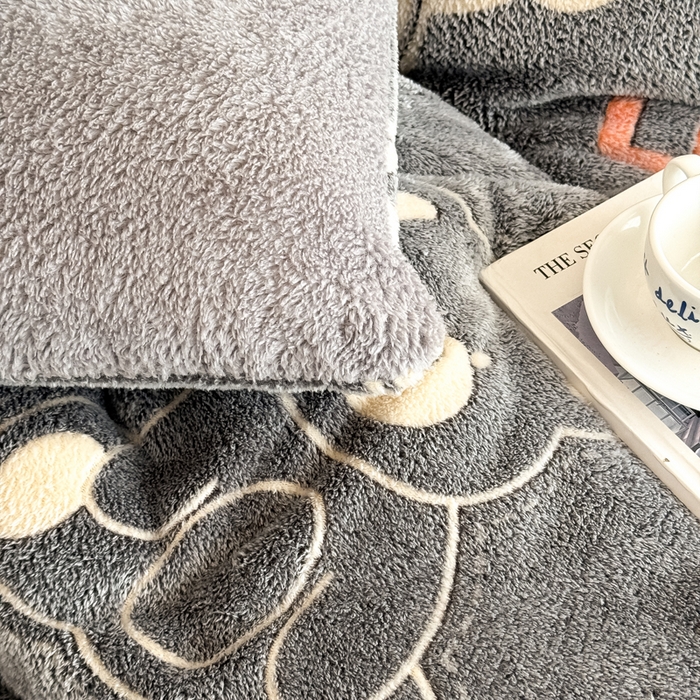 91家纺网 家纺一手货源 找家纺 畅销被业2025新款加厚保暖雪花绒冬被春秋被被子被芯（跨境）幸福小熊