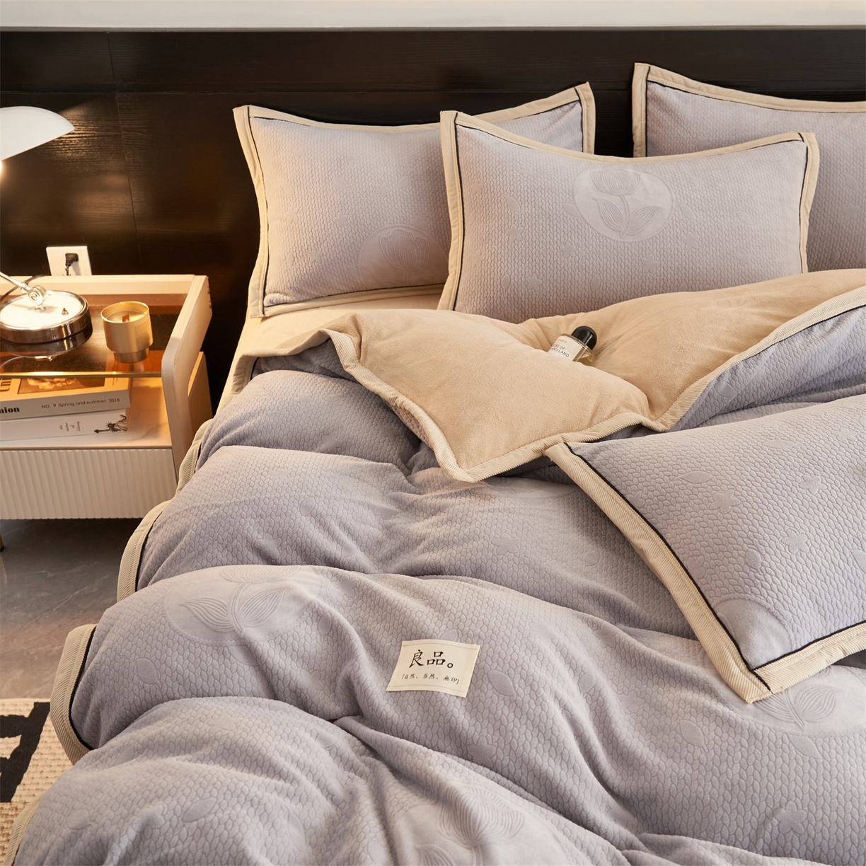 91家纺网 家纺一手货源 找家纺 恒爱家纺 2025新款牛奶绒纯色烂花四件套 郁金香-灰
