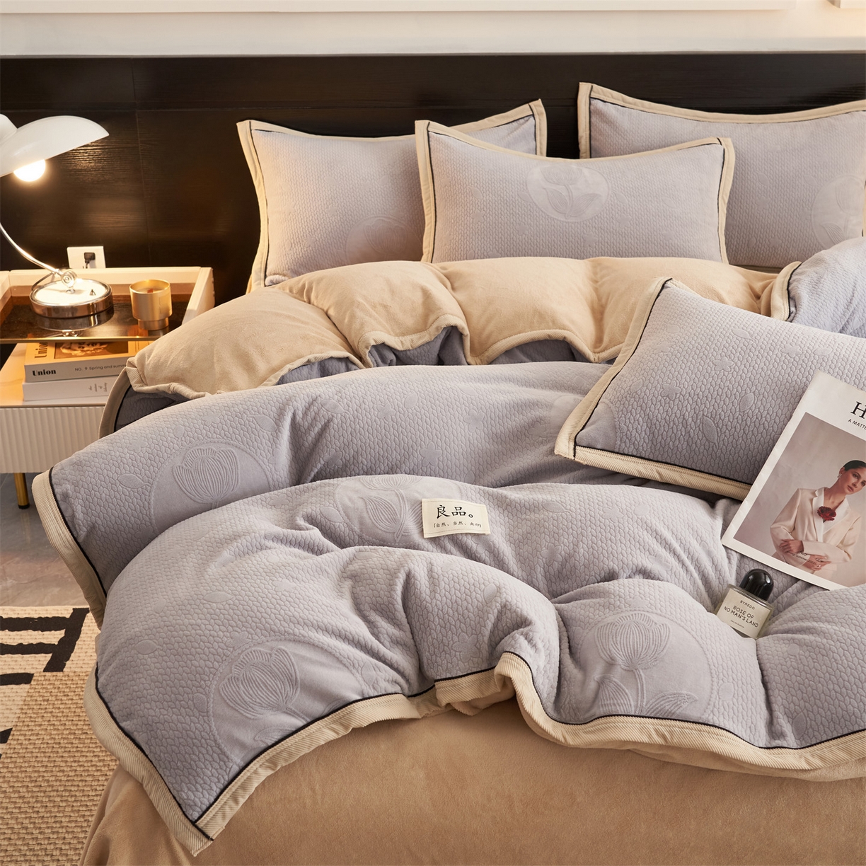 91家纺网 家纺一手货源 找家纺 恒爱家纺 2025新款牛奶绒纯色烂花四件套 郁金香-灰