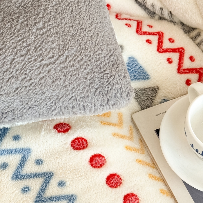 91家纺网 家纺一手货源 找家纺 畅销被业2025新款加厚保暖雪花绒冬被春秋被被子被芯（跨境）波西米亚