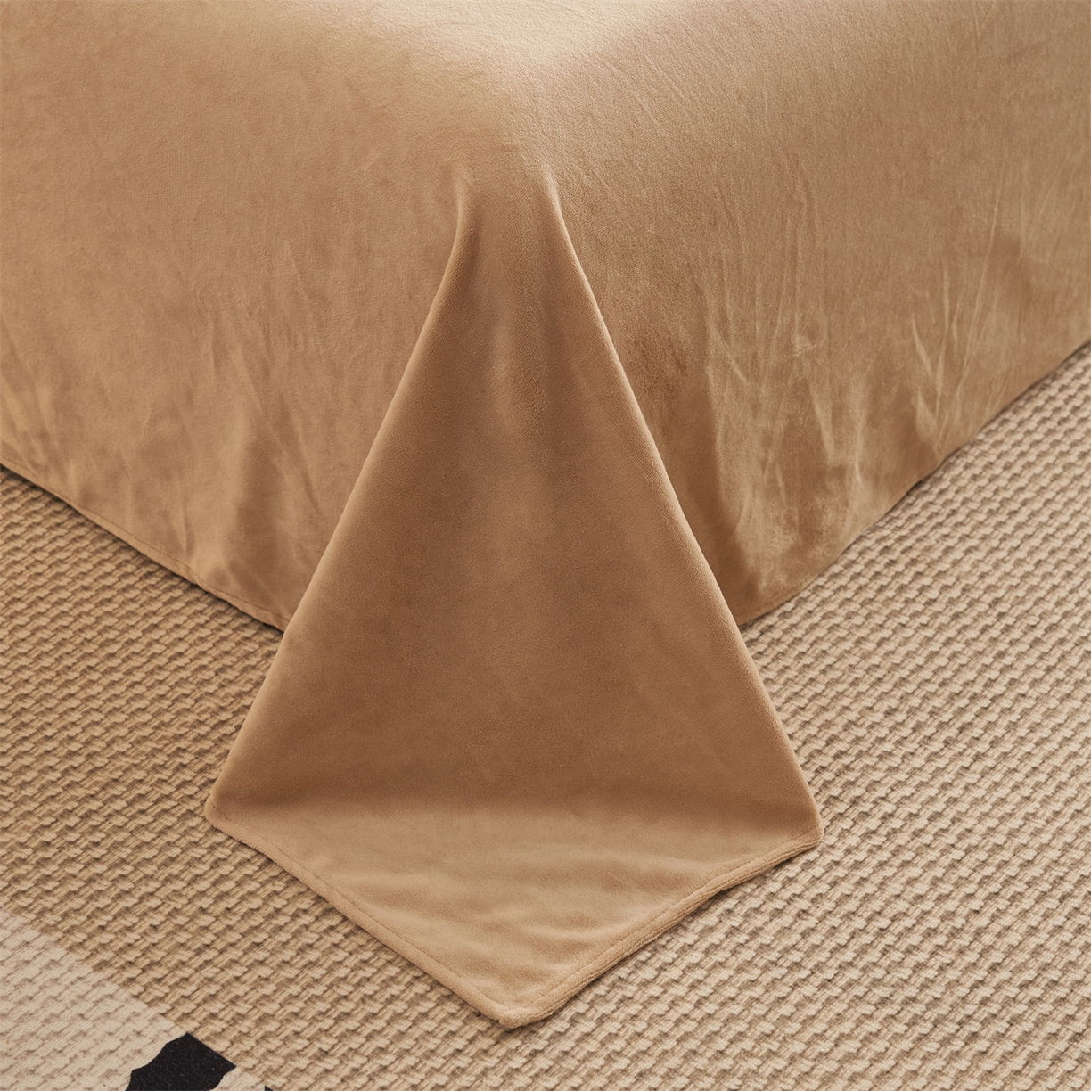 91家纺网 家纺一手货源 找家纺 恒爱家纺 2025新款牛奶绒纯色烂花四件套 郁金香-卡其