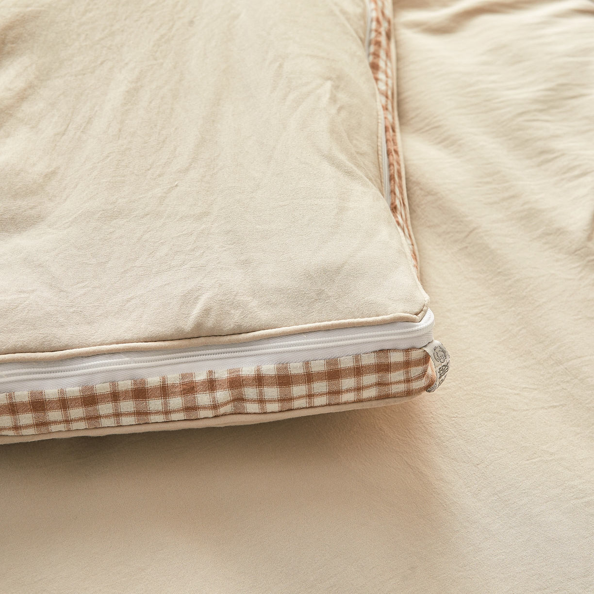 91家纺网 家纺一手货源 找家纺 逸居家纺 2025新款A类水洗棉立体边新疆棉花被子母被 新疆棉花子母被 皓石灰