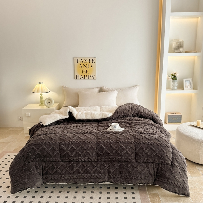 91家纺网 家纺一手货源 找家纺 （总）畅销被业 2025新款塔芙绒冬被