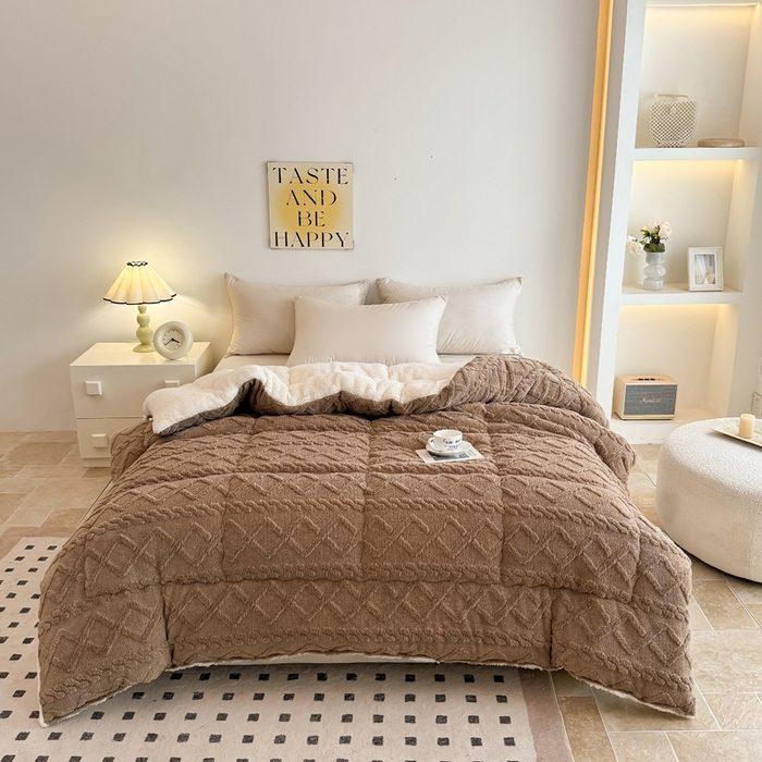 91家纺网 家纺一手货源 找家纺 （总）畅销被业 2025新款塔芙绒冬被