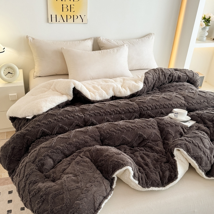 91家纺网 家纺一手货源 找家纺 （总）畅销被业 2025新款塔芙绒冬被