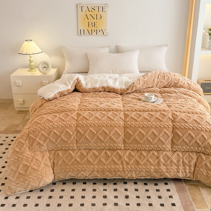 91家纺网 家纺一手货源 找家纺 畅销被业 2025新款塔芙绒冬被 塔芙绒-卡其