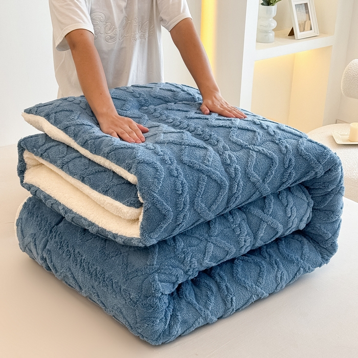 91家纺网 家纺一手货源 找家纺 畅销被业 2025新款塔芙绒冬被 塔芙绒-蓝色