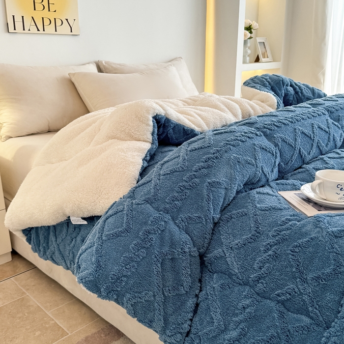 91家纺网 家纺一手货源 找家纺 畅销被业 2025新款塔芙绒冬被 塔芙绒-蓝色