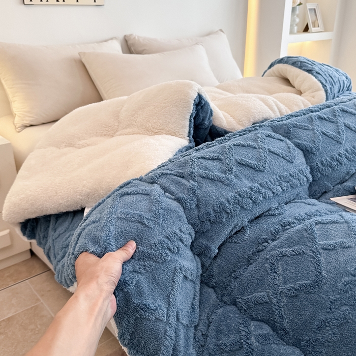 91家纺网 家纺一手货源 找家纺 畅销被业 2025新款塔芙绒冬被 塔芙绒-蓝色