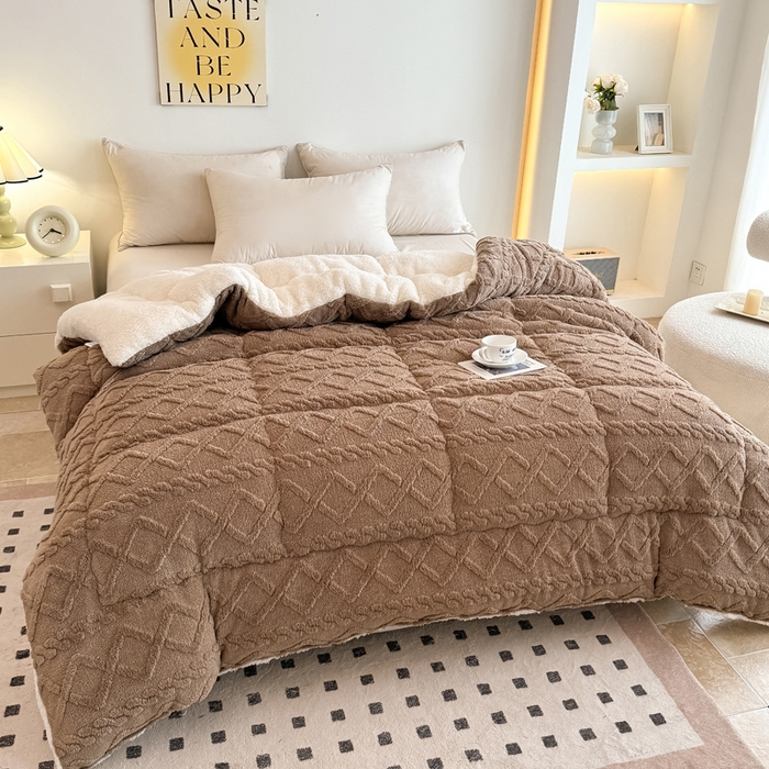 91家纺网 家纺一手货源 找家纺 畅销被业 2025新款塔芙绒冬被 塔芙绒-深咖