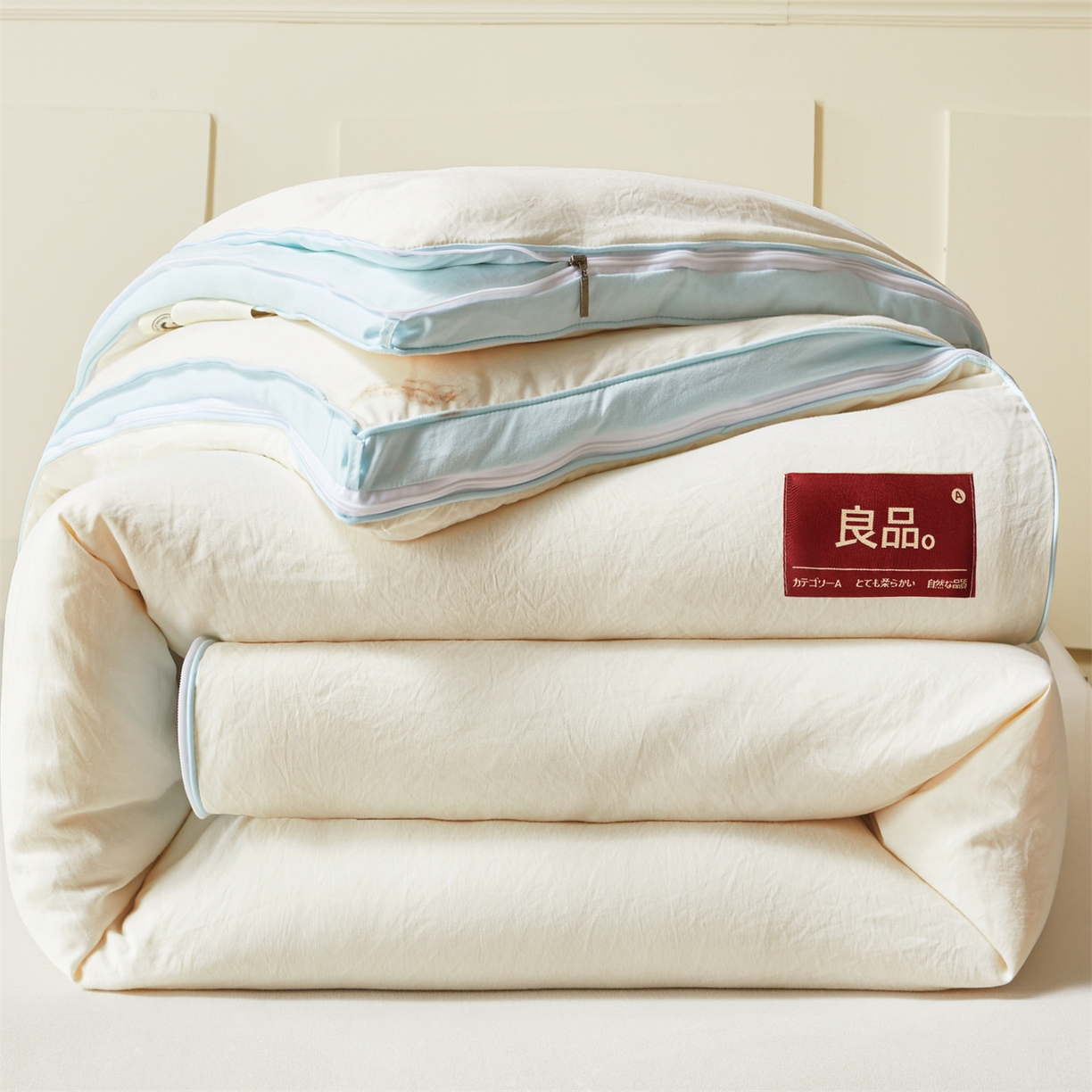 91家纺网 家纺一手货源 找家纺 逸居家纺 2025新款A类水洗棉立体边良品大豆被子母被 良品大豆子母被-白拼天蓝,良品大豆子母被-白拼天蓝