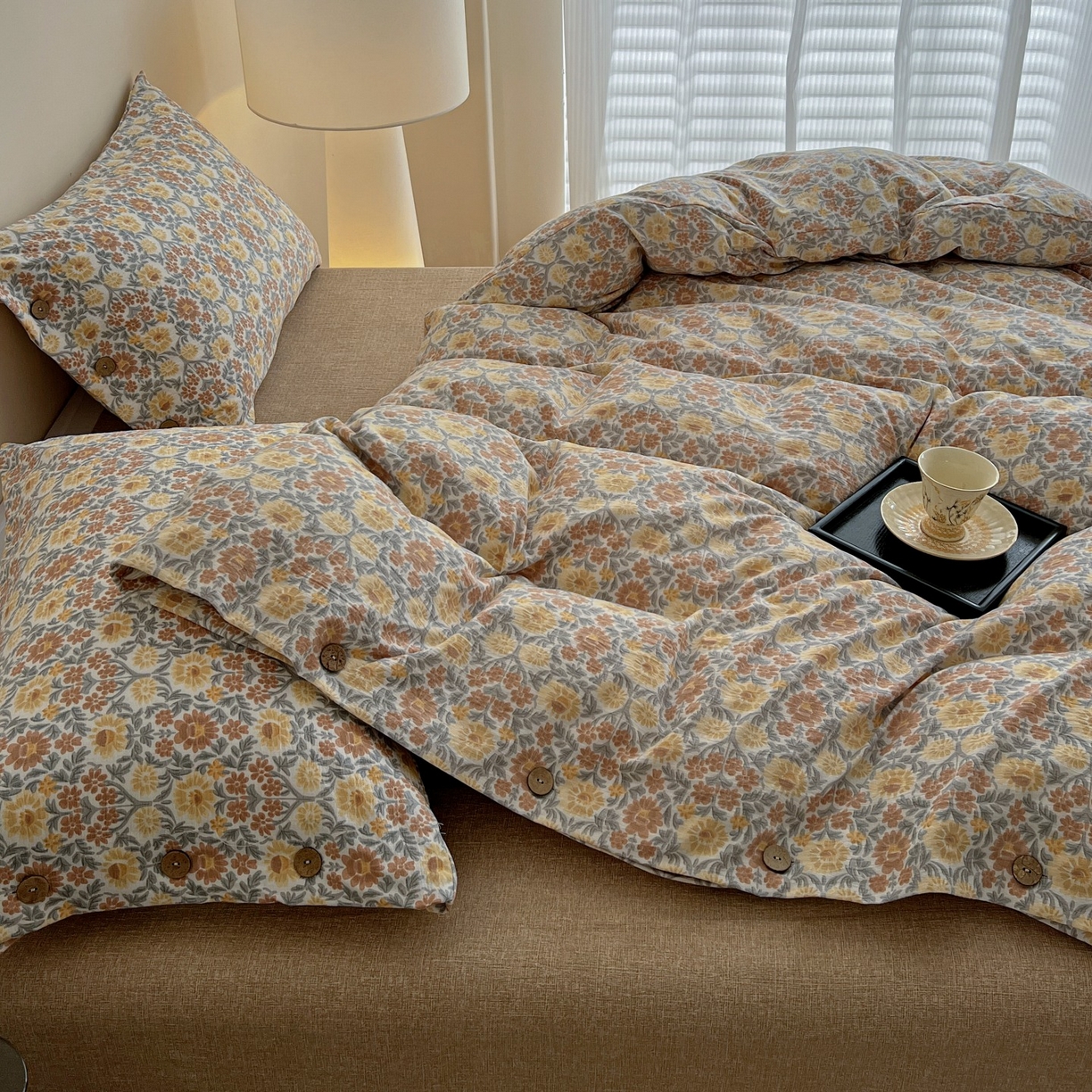 91家纺网 家纺一手货源 找家纺 梦纤绒 2025新款亚麻纽扣款四件套 洛神