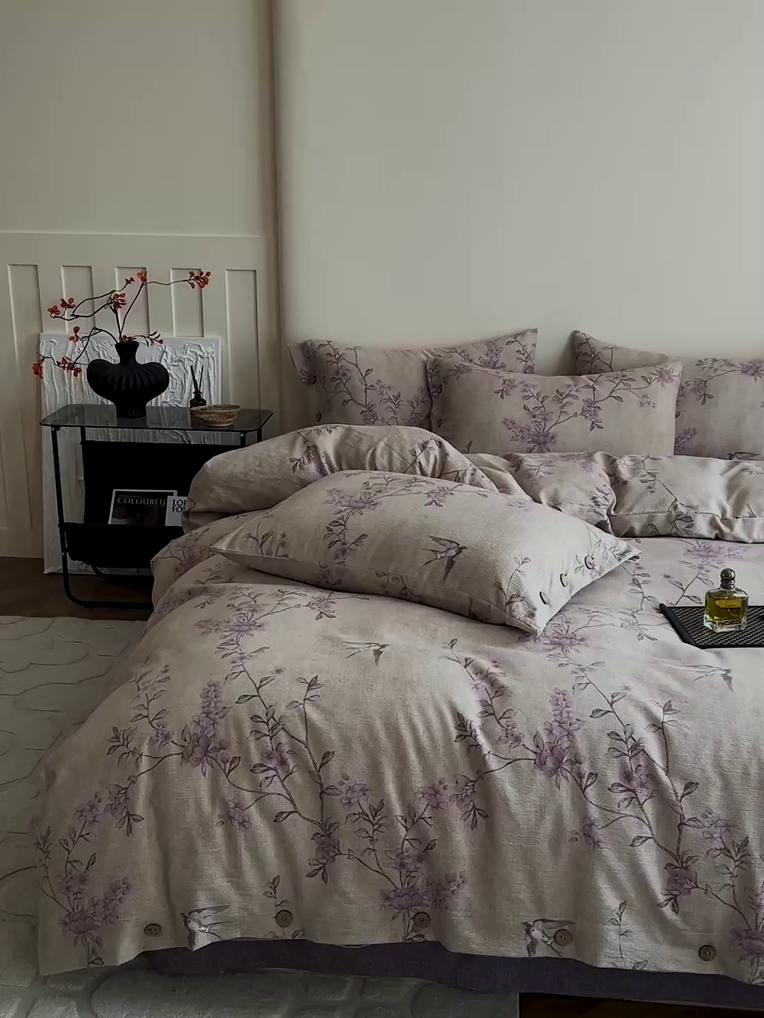 91家纺网 家纺一手货源 找家纺 梦纤绒 2025新款亚麻纽扣款四件套 漫语