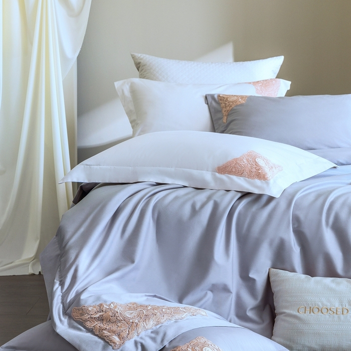 91家纺网 家纺一手货源 找家纺 初拾 2025新款100s全棉“精致”蕾丝花边四件套—嘉柏丽尔  嘉柏丽尔-气质灰