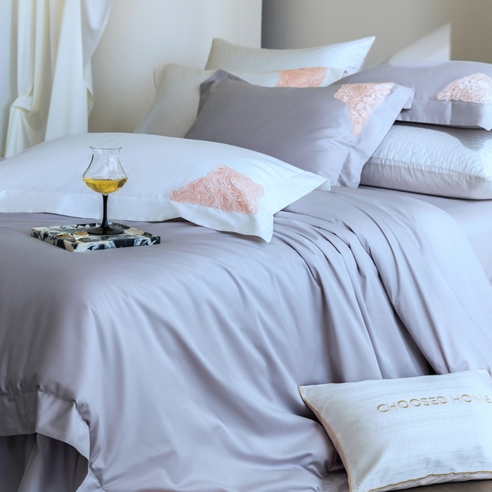 91家纺网 家纺一手货源 找家纺 初拾 2025新款100s全棉“精致”蕾丝花边四件套—嘉柏丽尔  嘉柏丽尔-气质灰