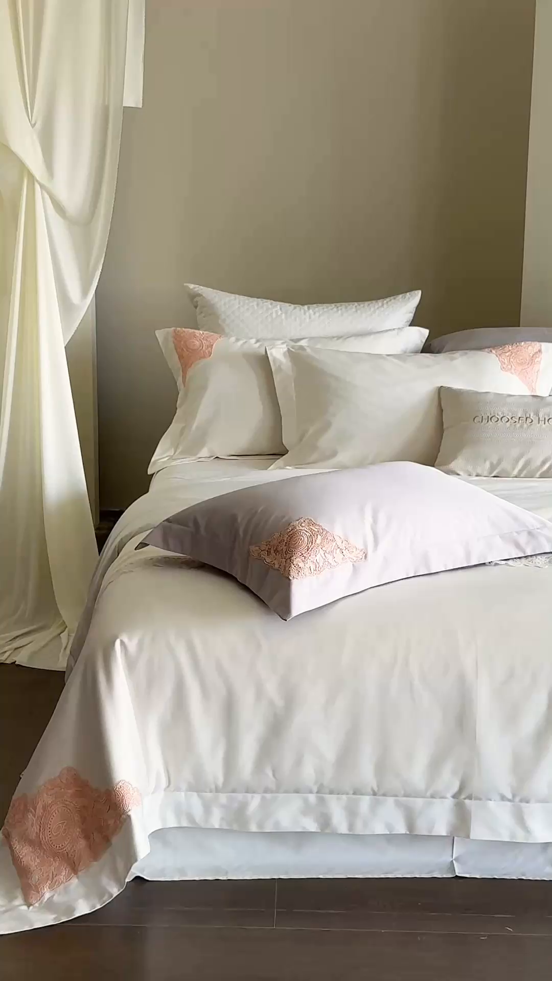 91家纺网 家纺一手货源 找家纺 （总）初拾 2025新款100s全棉“精致”蕾丝花边四件套—嘉柏丽尔 