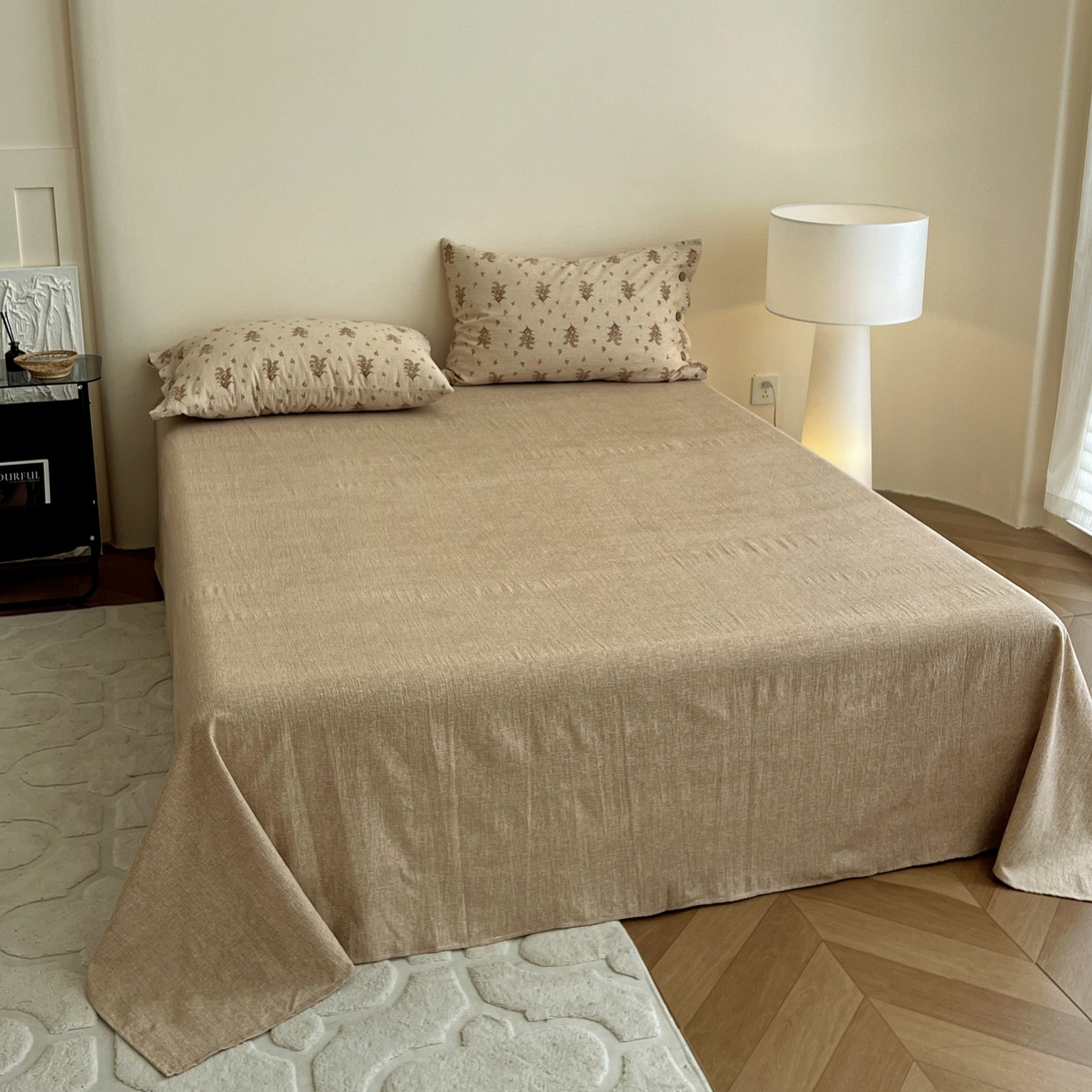 91家纺网 家纺一手货源 找家纺 梦纤绒 2025新款亚麻纽扣款四件套 秋意