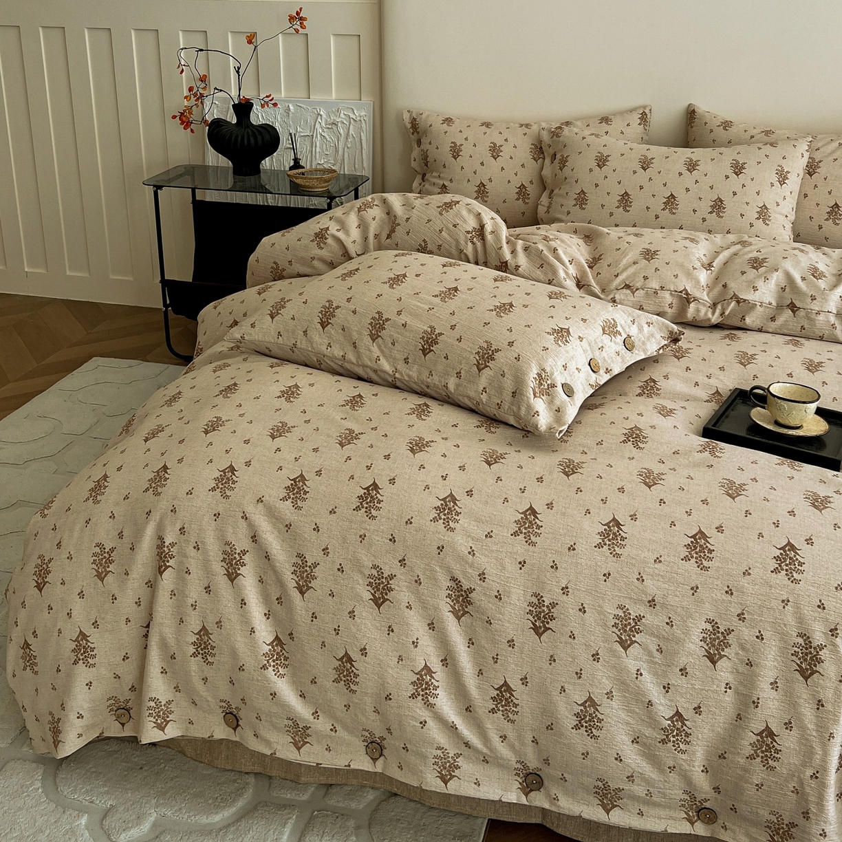 91家纺网 家纺一手货源 找家纺 梦纤绒 2025新款亚麻纽扣款四件套 秋意