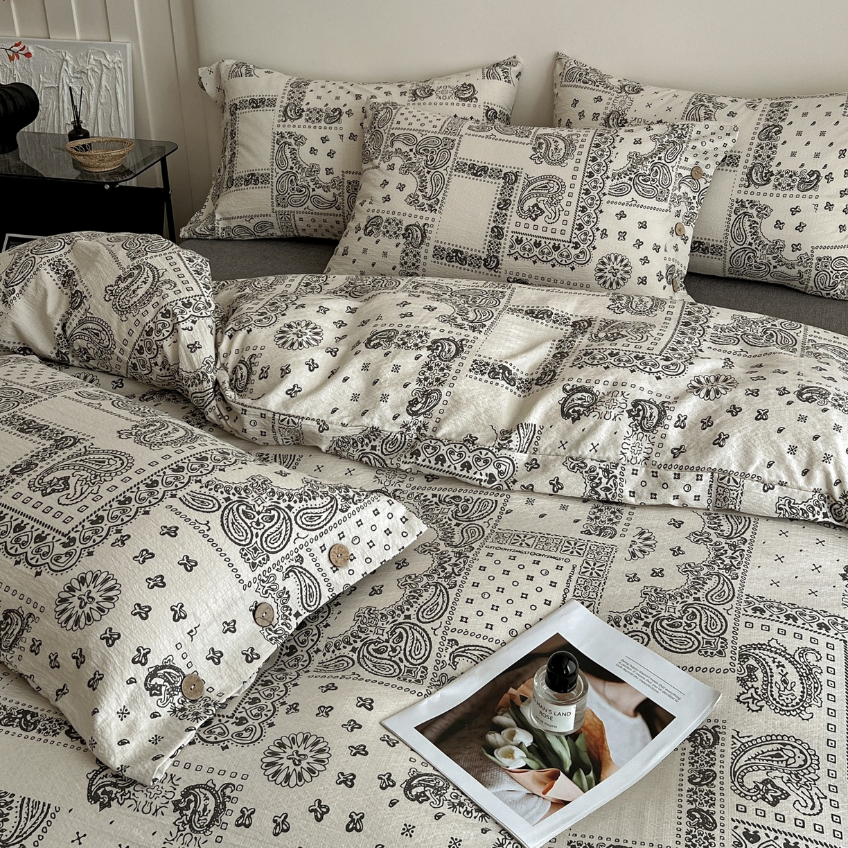 91家纺网 家纺一手货源 找家纺 梦纤绒 2025新款亚麻纽扣款四件套 伊甸园