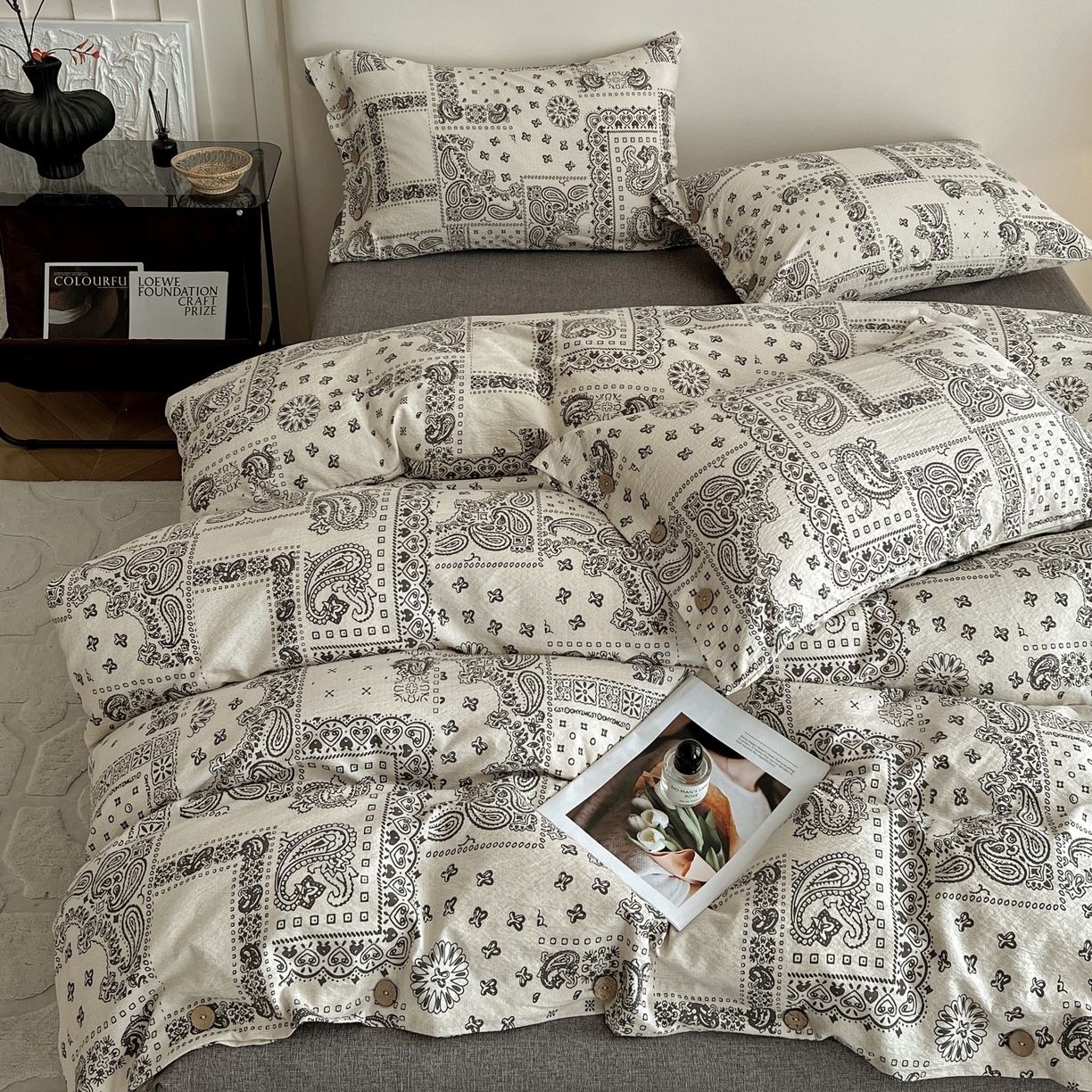 91家纺网 家纺一手货源 找家纺 梦纤绒 2025新款亚麻纽扣款四件套 伊甸园