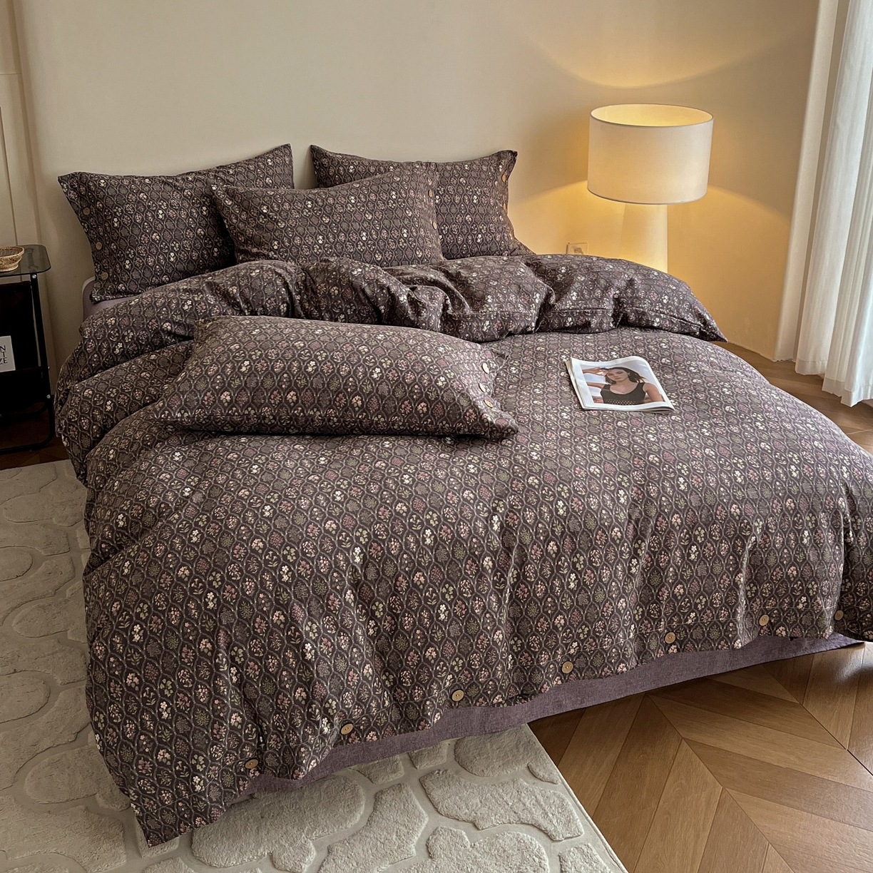 91家纺网 家纺一手货源 找家纺 梦纤绒 2025新款亚麻纽扣款四件套 紫韵