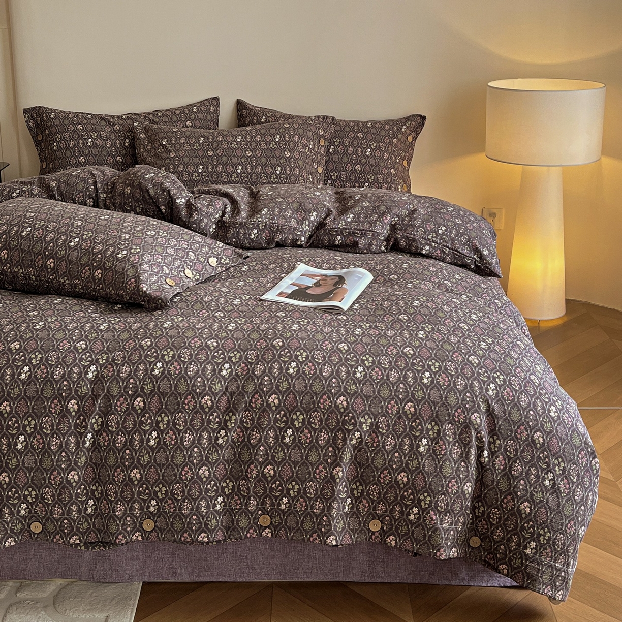 91家纺网 家纺一手货源 找家纺 梦纤绒 2025新款亚麻纽扣款四件套 紫韵