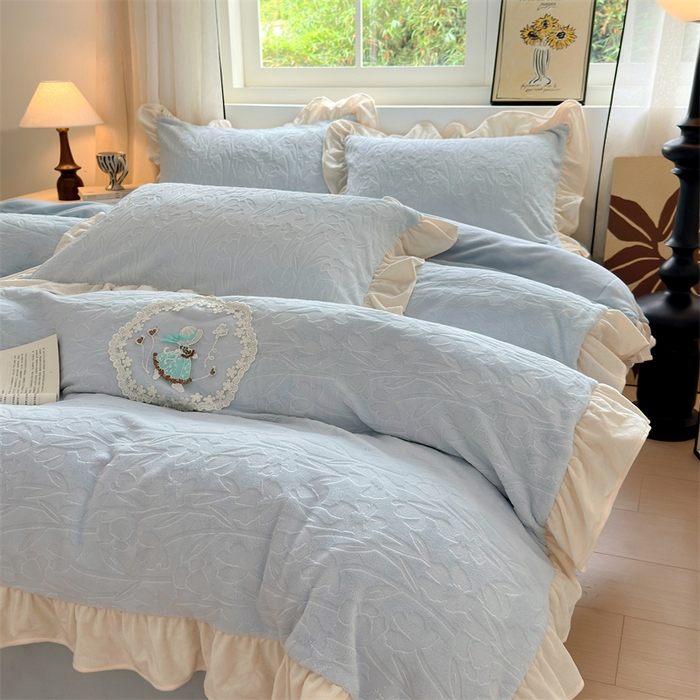 91家纺网 家纺一手货源 找家纺 （总）兰紫橙家纺 2025新款韩式花边款剪花提花牛奶绒四件套