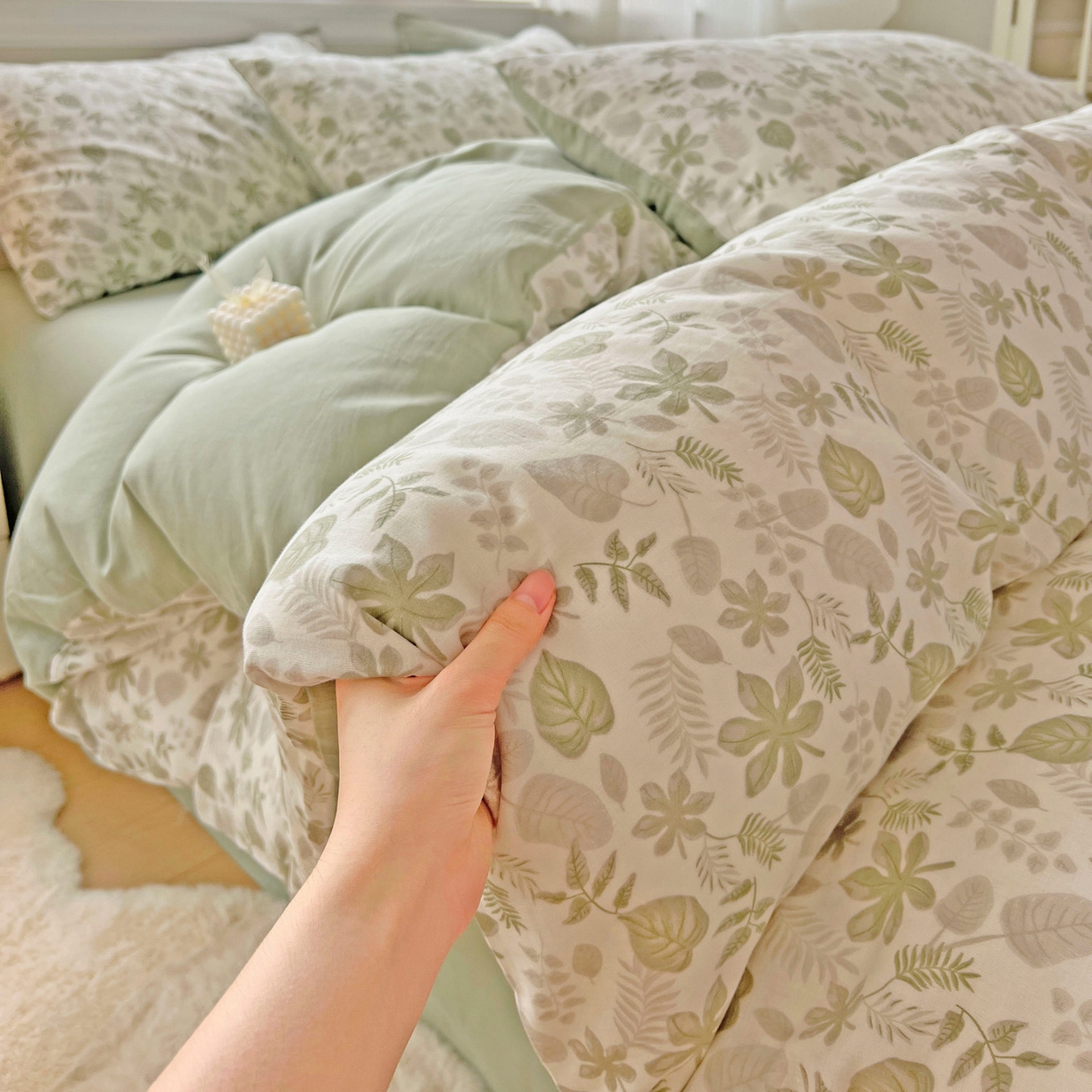 91家纺网 家纺一手货源 找家纺 小懒猪 2025新款全棉有氧有氧双层纱清新印花四件套 青枝绿叶