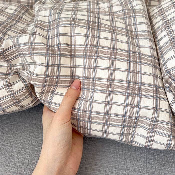 91家纺网 家纺一手货源 找家纺 梦纤绒 2025新款古法水洗棉小布袋四件套，高克重木棉云柔棉 灰咖小格