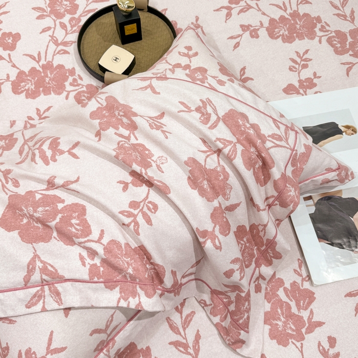 91家纺网 家纺一手货源 找家纺 木易家居 2026新款100%全棉纯棉加厚四件套（礼盒包装）（提供买家秀）小桥人家-粉