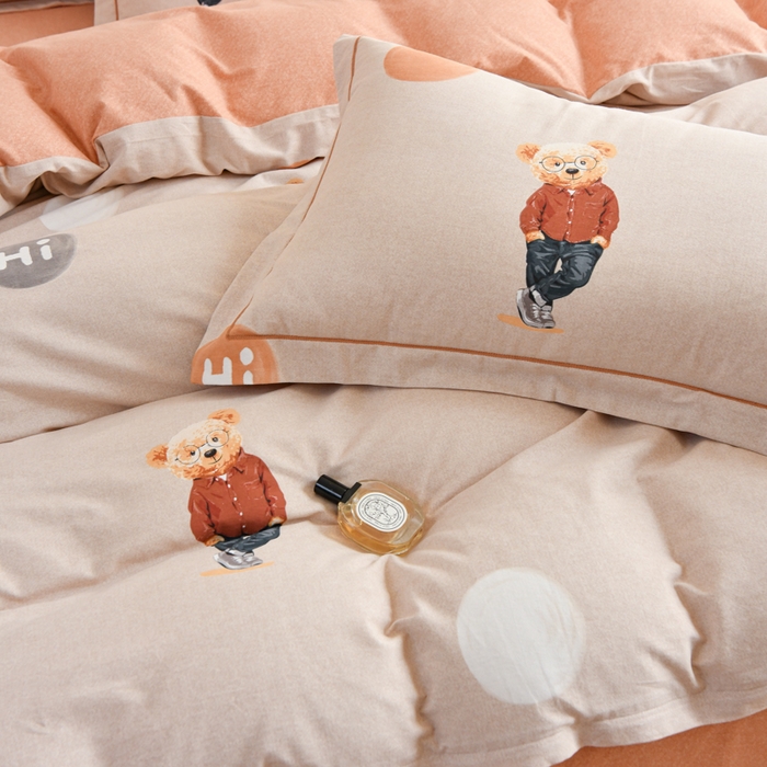 91家纺网 家纺一手货源 找家纺 铭浩家纺 2025新款全棉纯棉数码印花四件套 趣味熊-咖