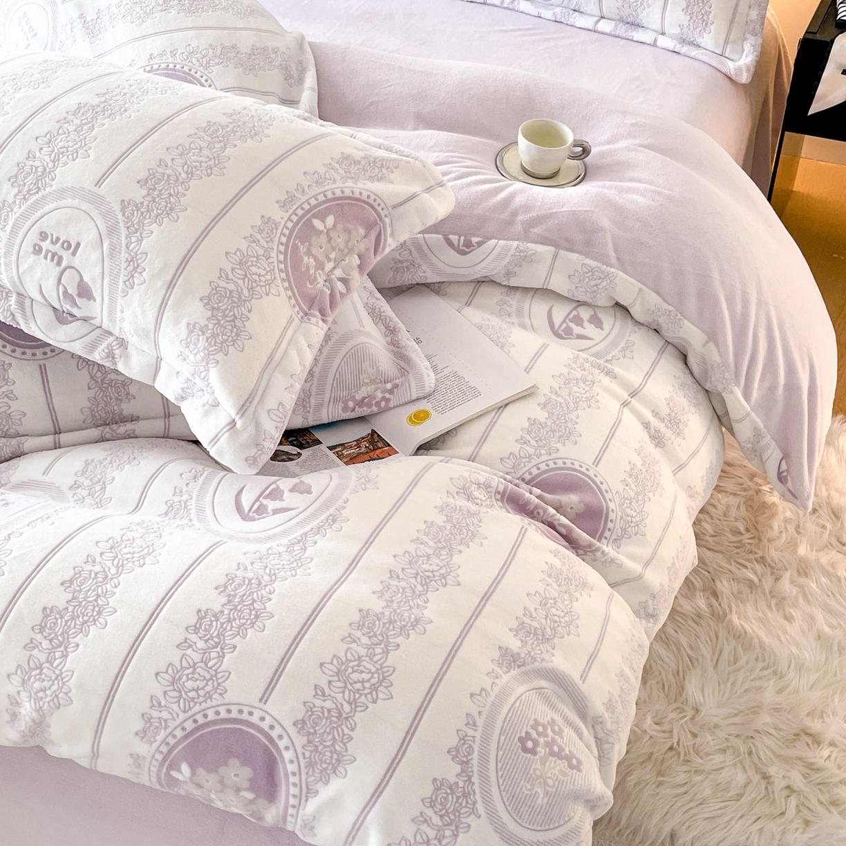 91家纺网 家纺一手货源 找家纺 （总）居易简 2025新款A类高克重牛奶绒立体浮雕四件套