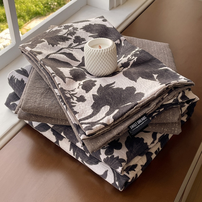 91家纺网 家纺一手货源 找家纺 海岛哥哥 2025新款原麻复古亚麻四件套系列 扶桑花-黑