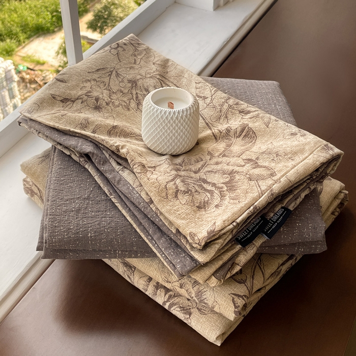 91家纺网 家纺一手货源 找家纺 海岛哥哥 2025新款原麻复古亚麻四件套系列 花无意