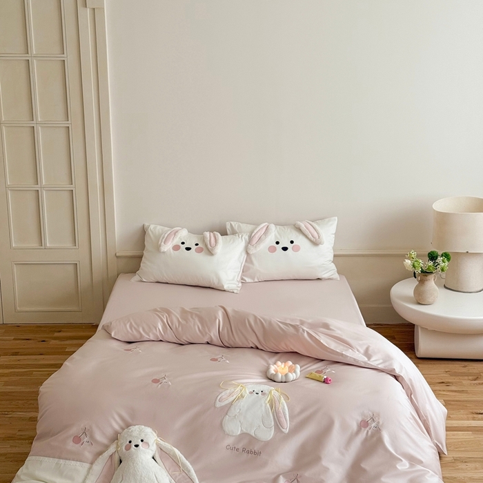 91家纺网 家纺一手货源 找家纺 [91家纺网精选] 新款100S长绒棉精密刺绣系列-樱桃奶兔