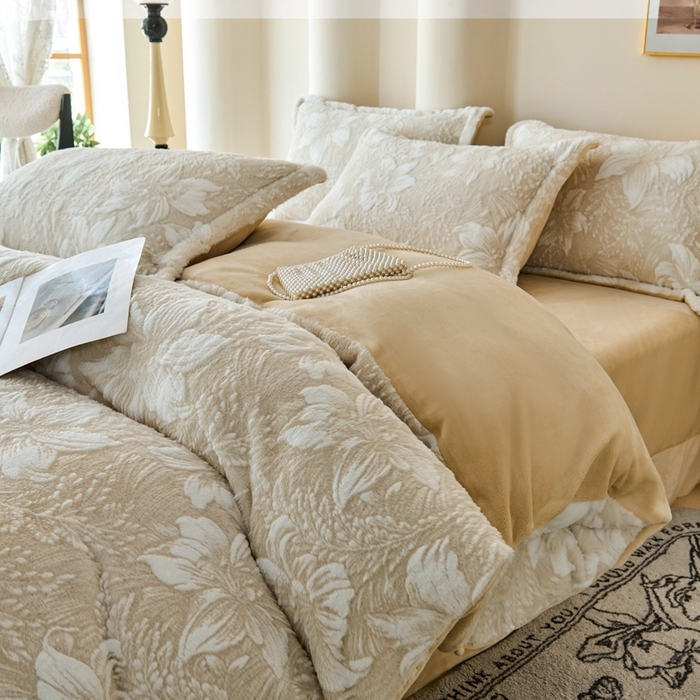 91家纺网 家纺一手货源 找家纺 尚品凤凰 2025兔毛绒四件套 爱娜  卡其