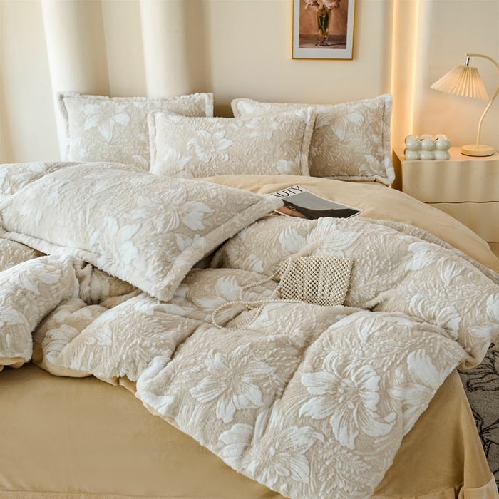 91家纺网 家纺一手货源 找家纺 尚品凤凰 2025兔毛绒四件套 爱娜  卡其