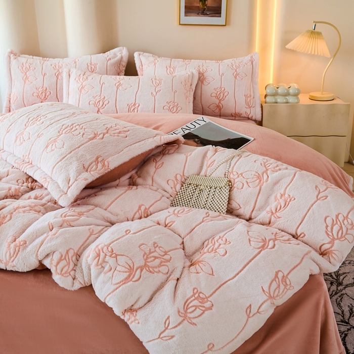 91家纺网 家纺一手货源 找家纺 尚品凤凰 2025兔毛绒四件套 优朵  浅桔