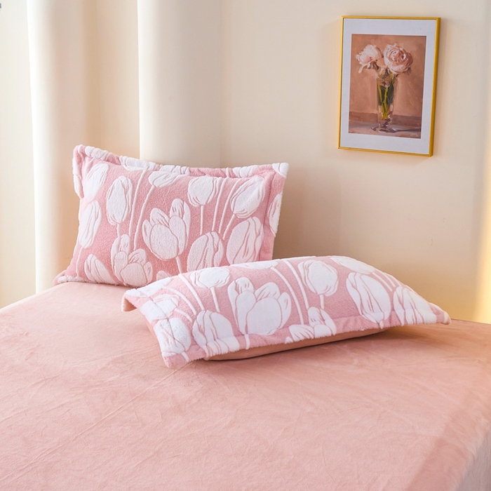 91家纺网 家纺一手货源 找家纺 尚品凤凰 2025兔毛绒四件套 珍妮  粉豆沙