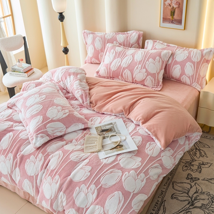 91家纺网 家纺一手货源 找家纺 尚品凤凰 2025兔毛绒四件套 珍妮  粉豆沙