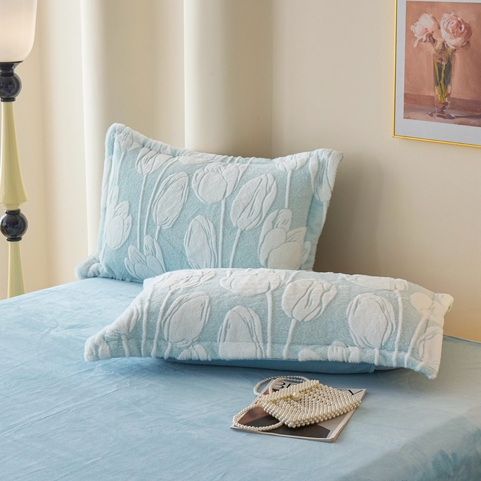 91家纺网 家纺一手货源 找家纺 尚品凤凰 2025兔毛绒四件套 珍妮  蓝