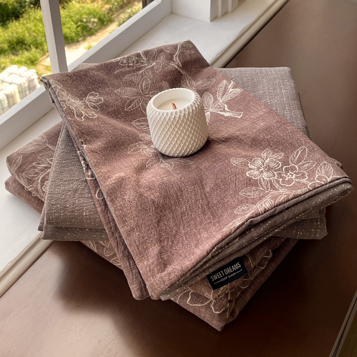 91家纺网 家纺一手货源 找家纺 海岛哥哥 2025新款原麻复古亚麻四件套系列 乌木花园