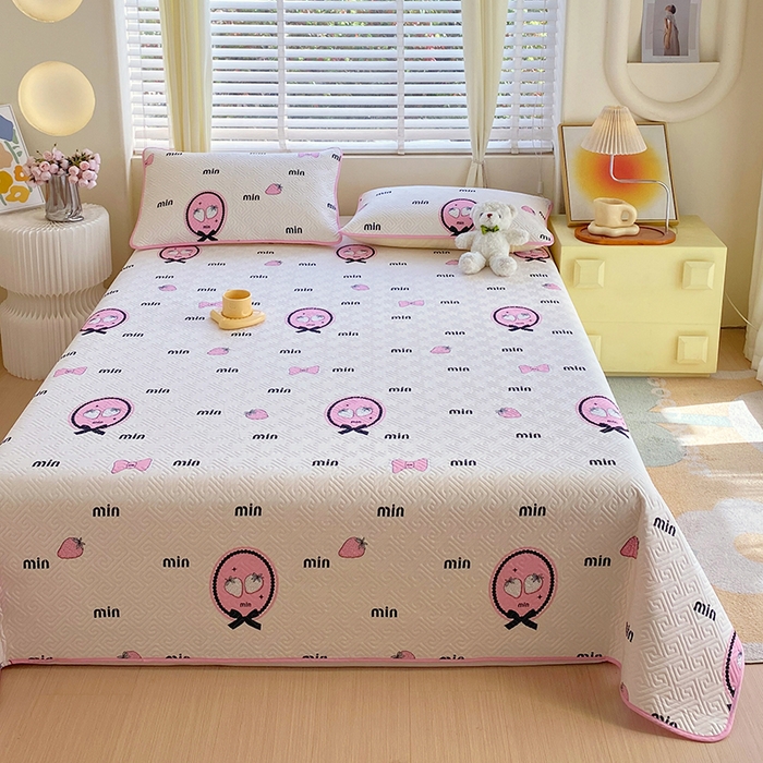 91家纺网 家纺一手货源 找家纺 羽爱家纺 2025新款A类双面印花全棉水洗床盖套件-三件套 草莓奶昔-