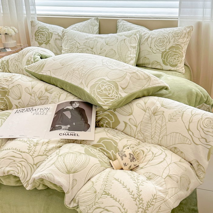 91家纺网 家纺一手货源 找家纺 眠博士 2025新款立体雕花牛奶绒加厚保暖四件套 立体雕花-朵美绿