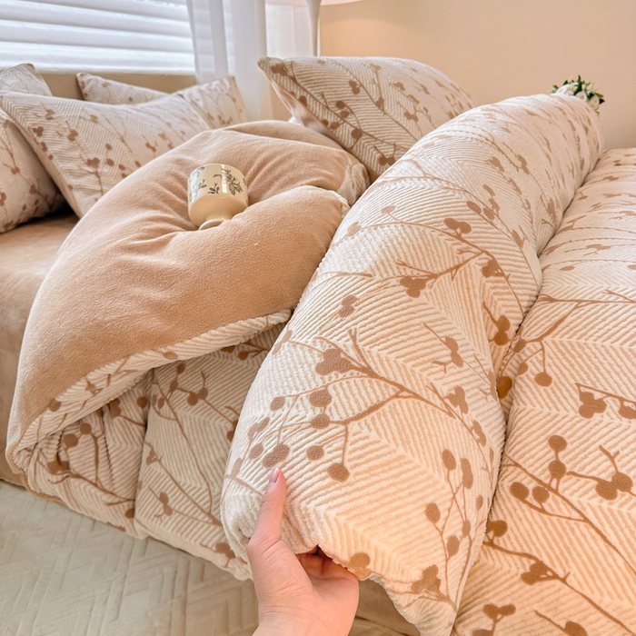 91家纺网 家纺一手货源 找家纺 眠博士 2025新款立体雕花牛奶绒加厚保暖四件套 立体雕花-米洛咖