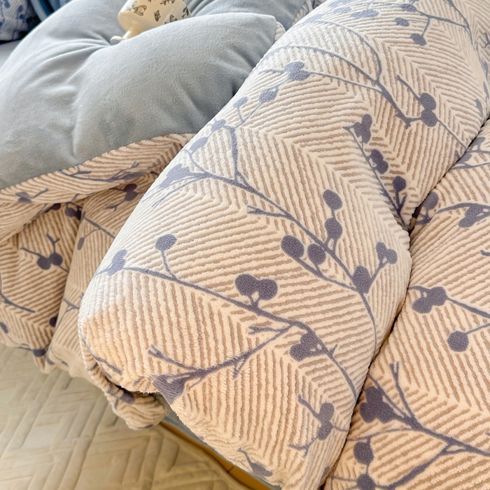 91家纺网 家纺一手货源 找家纺 眠博士 2025新款立体雕花牛奶绒加厚保暖四件套 立体雕花-米洛兰