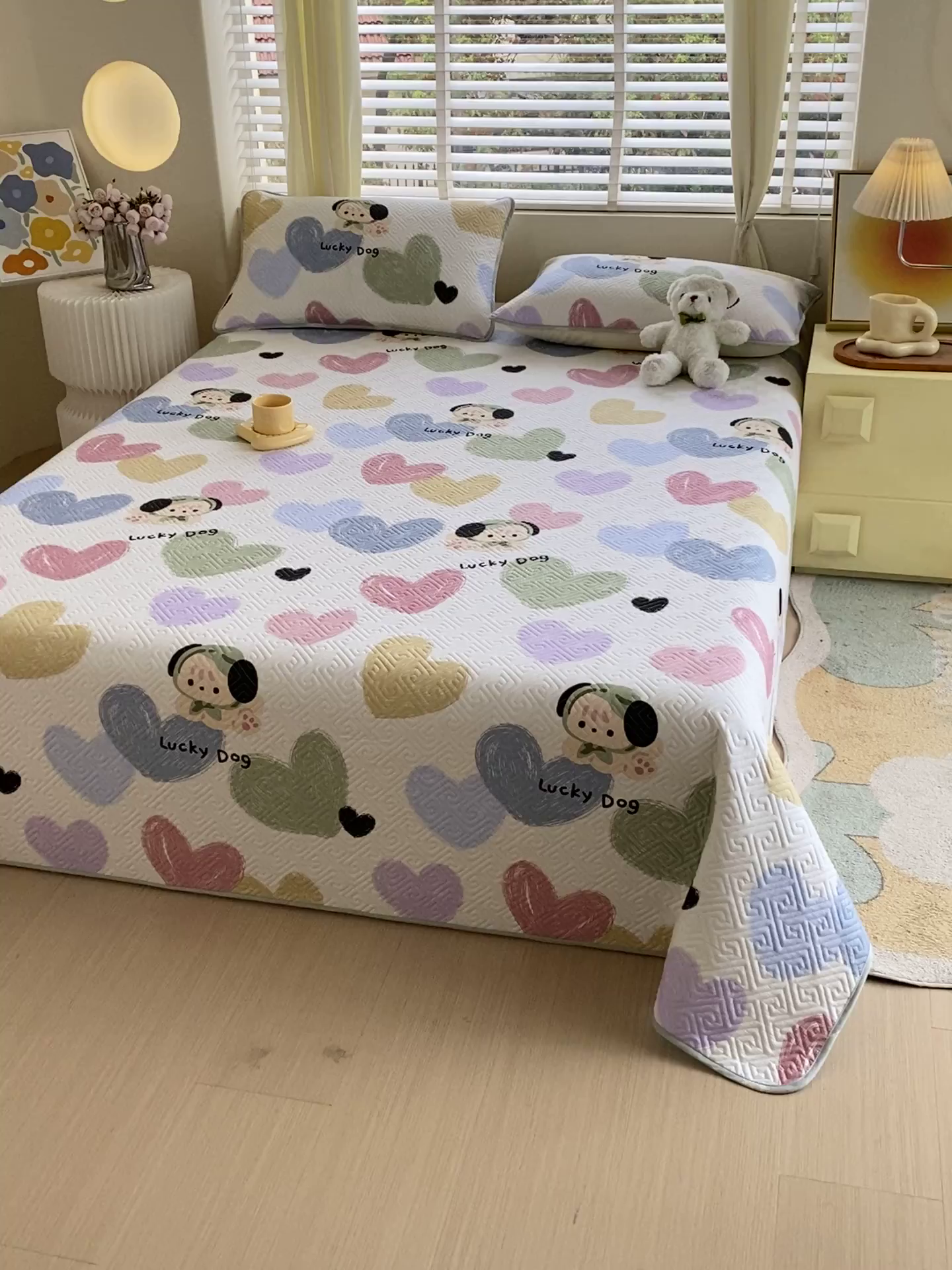 91家纺网 家纺一手货源 找家纺 羽爱家纺 2025新款A类双面印花全棉水洗床盖套件-三件套 狗狗奇想-