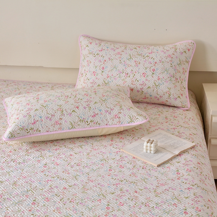 91家纺网 家纺一手货源 找家纺 羽爱家纺 2025新款A类双面印花全棉水洗床盖套件-三件套 花蔓梦境-