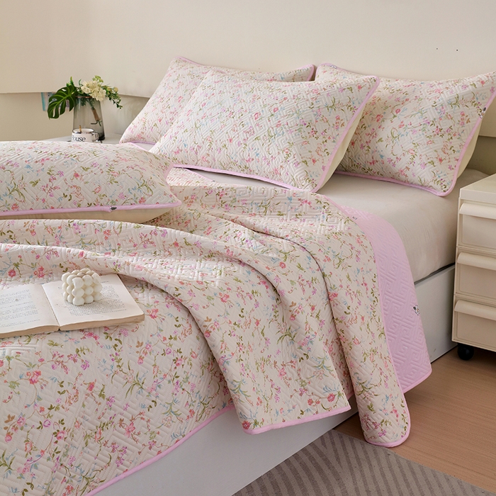 91家纺网 家纺一手货源 找家纺 羽爱家纺 2025新款A类双面印花全棉水洗床盖套件-三件套 花蔓梦境-